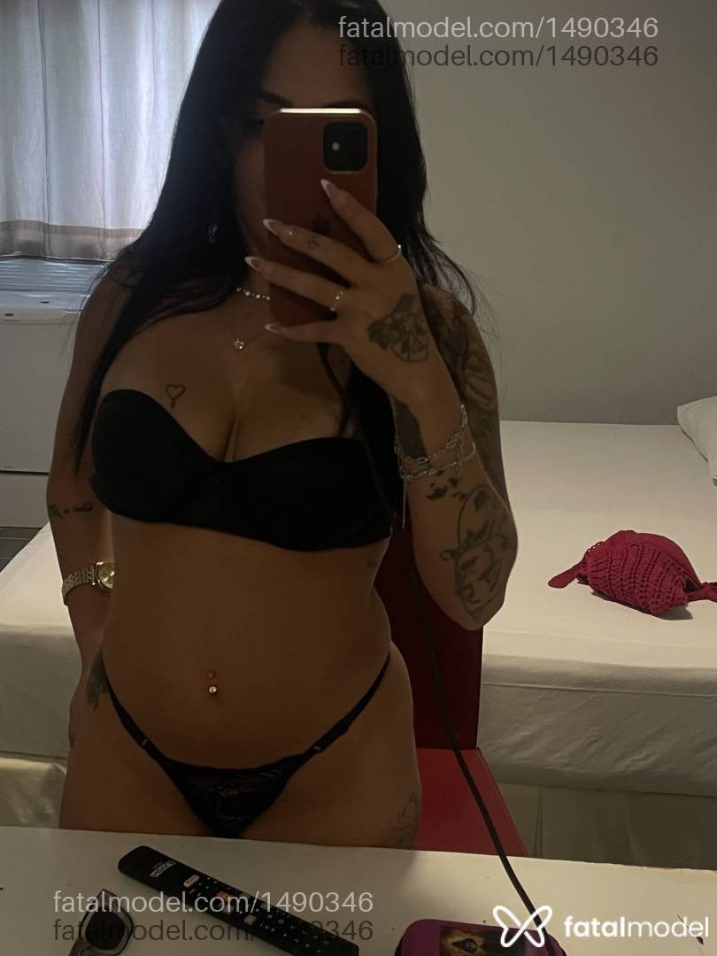 Acompanhante mulher morena (o) de olhos castanhos - Bruna