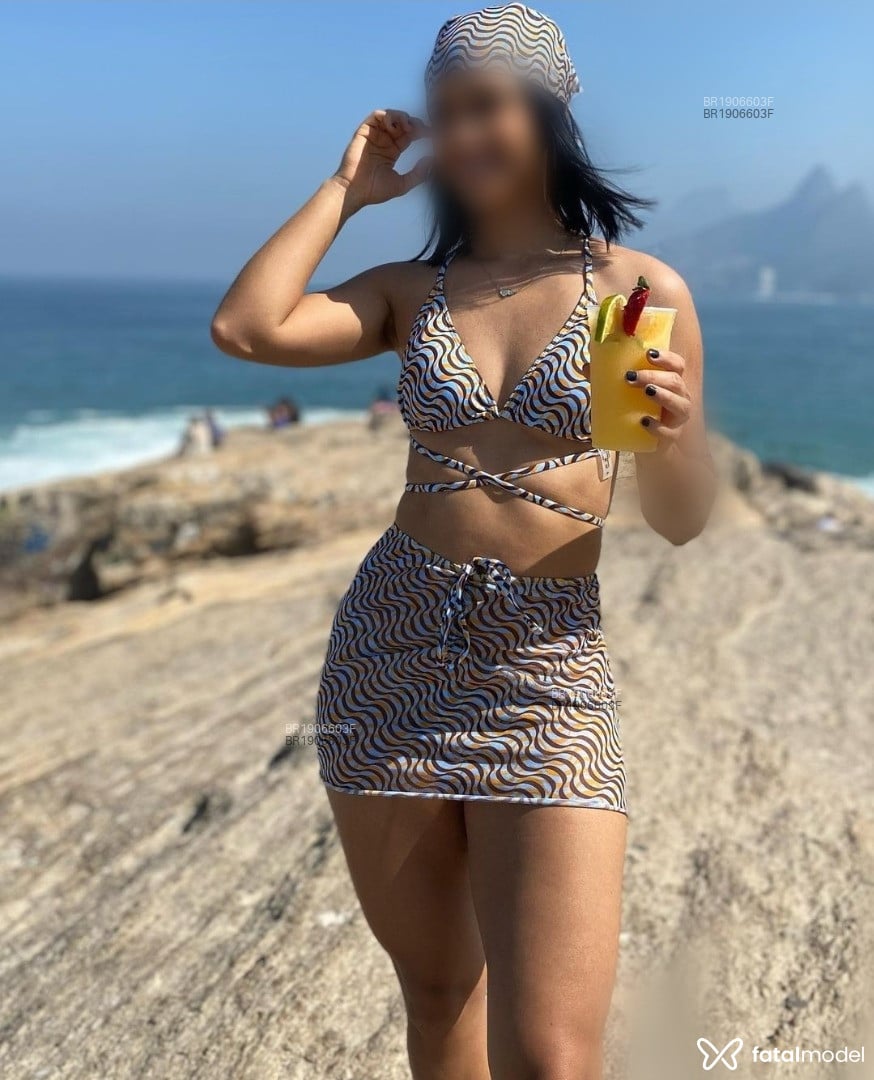 Acompanhante mulher com cabelo castanho de olhos castanhos em Rio das Ostras Acompanhante mulher com cabelo castanho de olhos castanhos em Rio das Ostras - Melissa