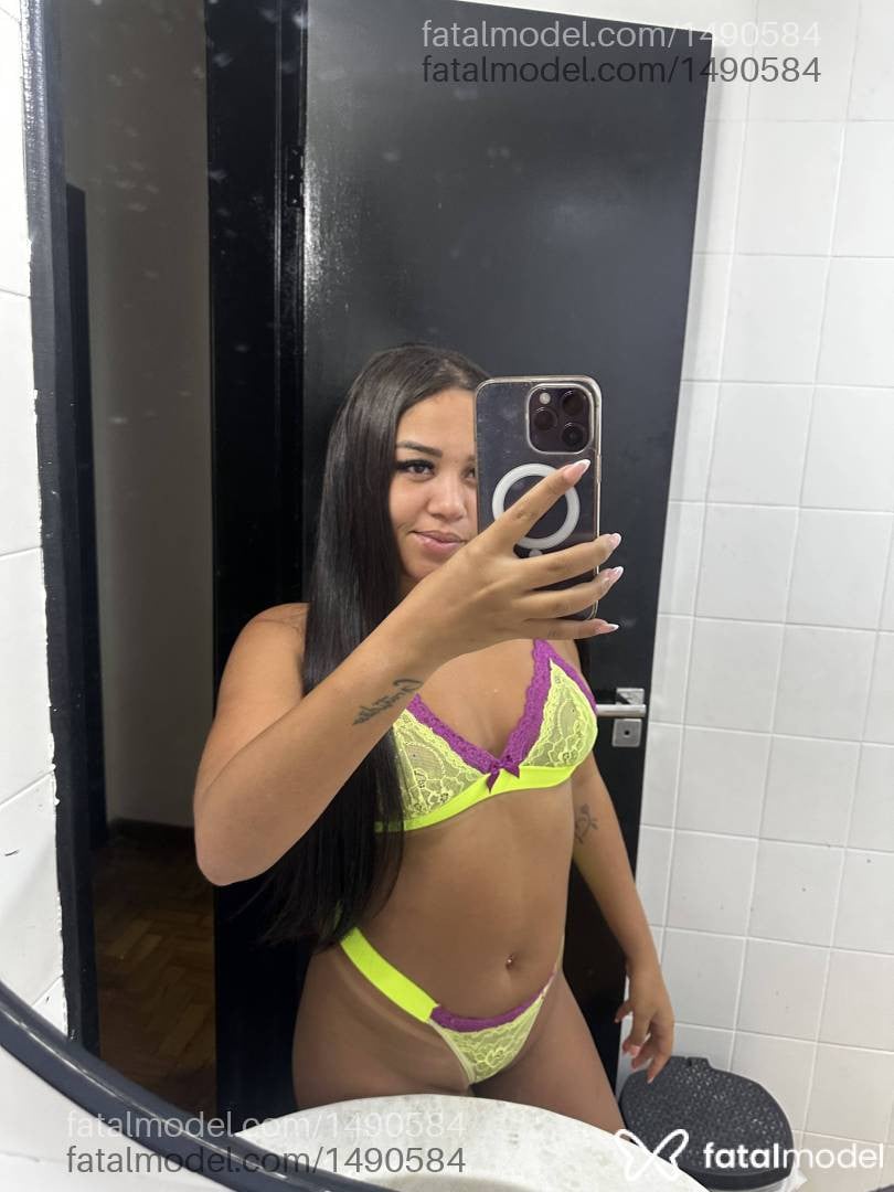 Acompanhante mulher morena (o) de olhos pretos em Patos de Minas - Sophia Lima