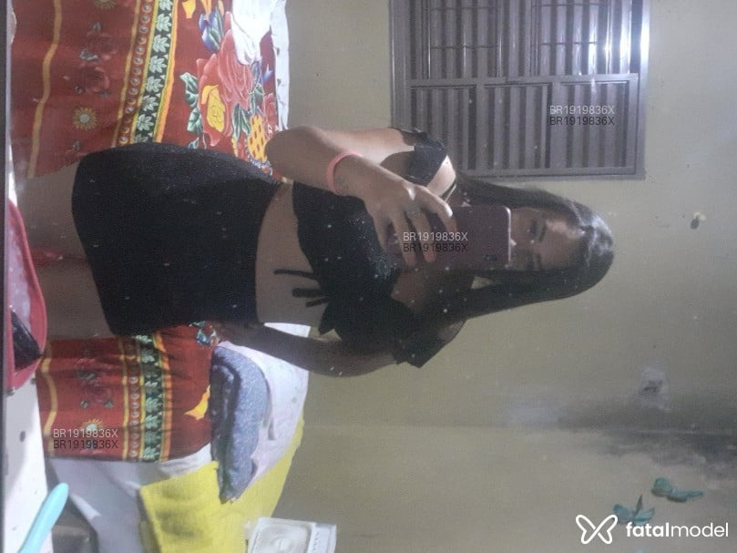 Acompanhante mulher com cabelo castanho de olhos castanhos em Santa Cruz do Rio Pardo - Priscila Martins
