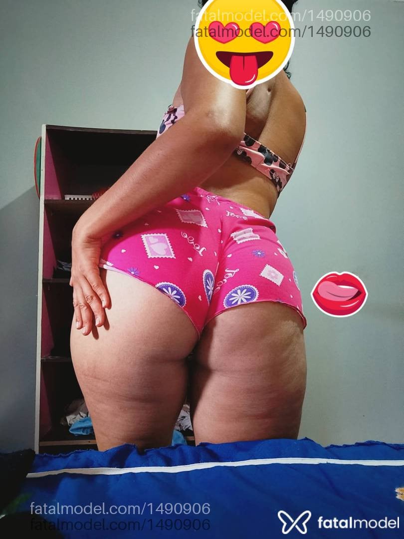 Acompanhante mulher com cabelo castanho de olhos castanhos em Guarantã do Norte Acompanhante mulher com cabelo castanho de olhos castanhos em Guarantã do Norte - Lility