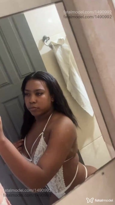 Acompanhante mulher morena (o) de olhos castanhos em São Paulo - Jhuly