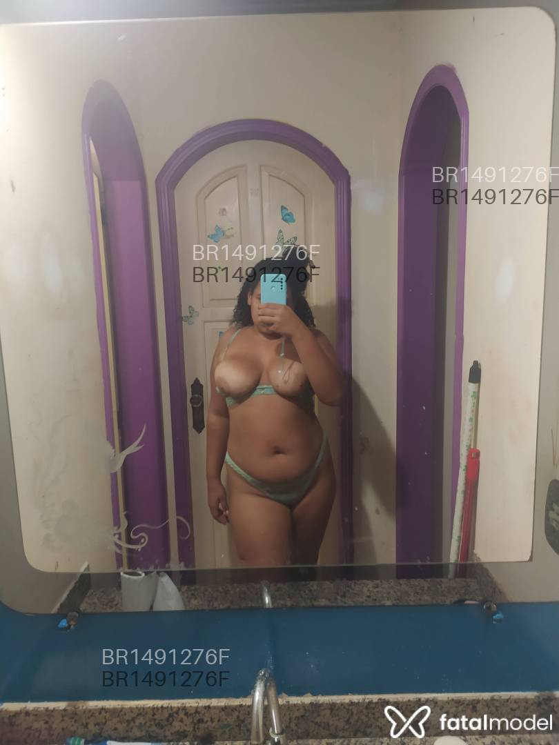 Acompanhante mulher morena (o) de olhos castanhos em Guarapari - Julia Nascimento