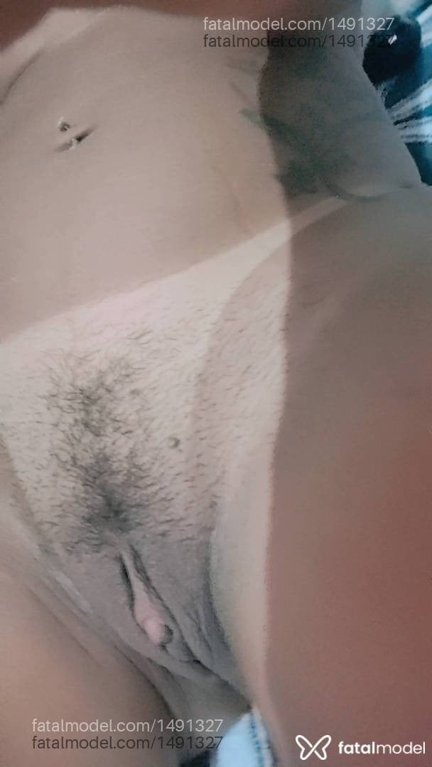 Acompanhante mulher com cabelo castanho de olhos castanhos - Ana beatriz lima