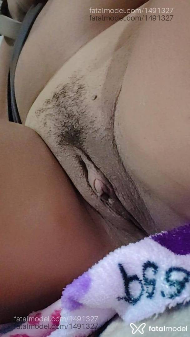 Acompanhante mulher com cabelo castanho de olhos castanhos - Ana beatriz lima