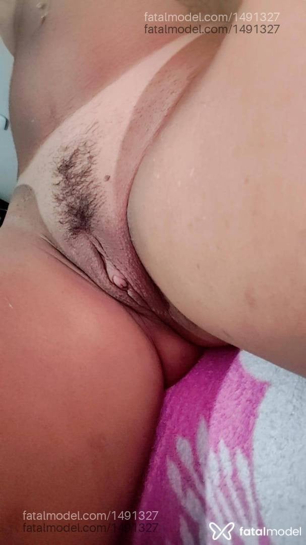 Acompanhante mulher com cabelo castanho de olhos castanhos - Ana beatriz lima