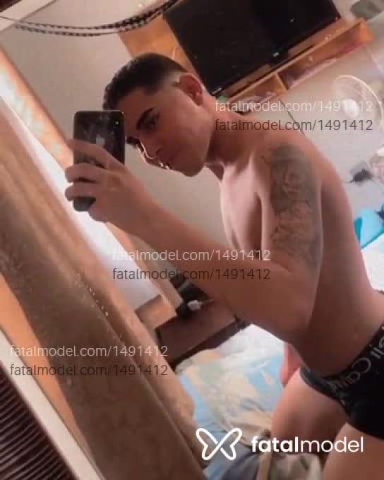Acompanhante homem com cabelo castanho de olhos castanhos em Belo Horizonte - Walex Vieira