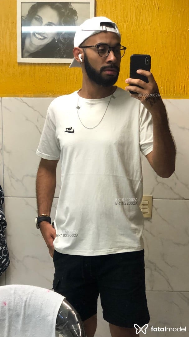 Acompanhante homem morena (o) de olhos castanhos em São Paulo - TEODORO