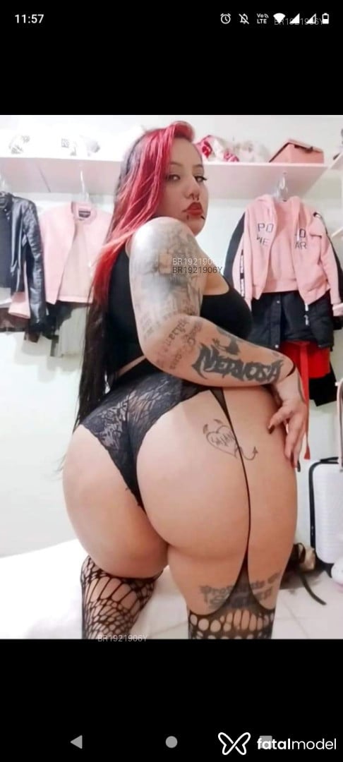 Acompanhante mulher com cabelo colorido de olhos pretos em São Paulo - Lillith