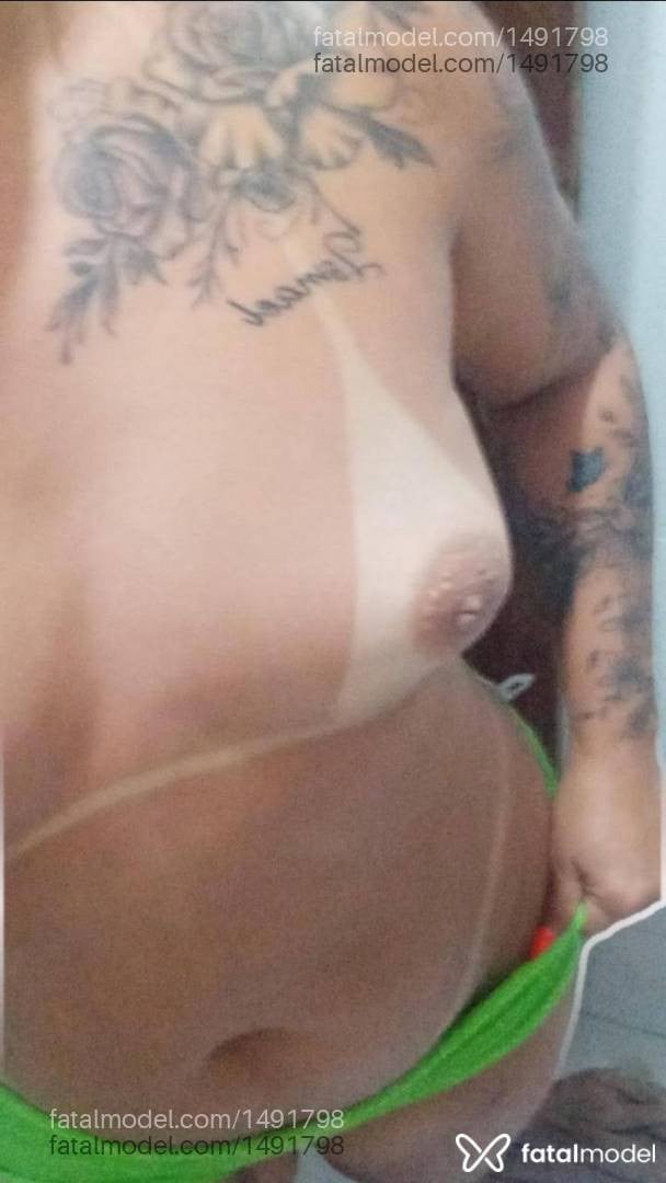 Acompanhante mulher morena (o) de olhos mel - Laura Bithencur