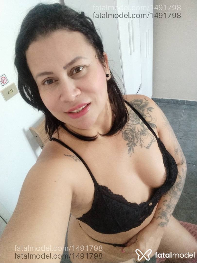 Acompanhante mulher morena (o) de olhos mel - Laura Bithencur