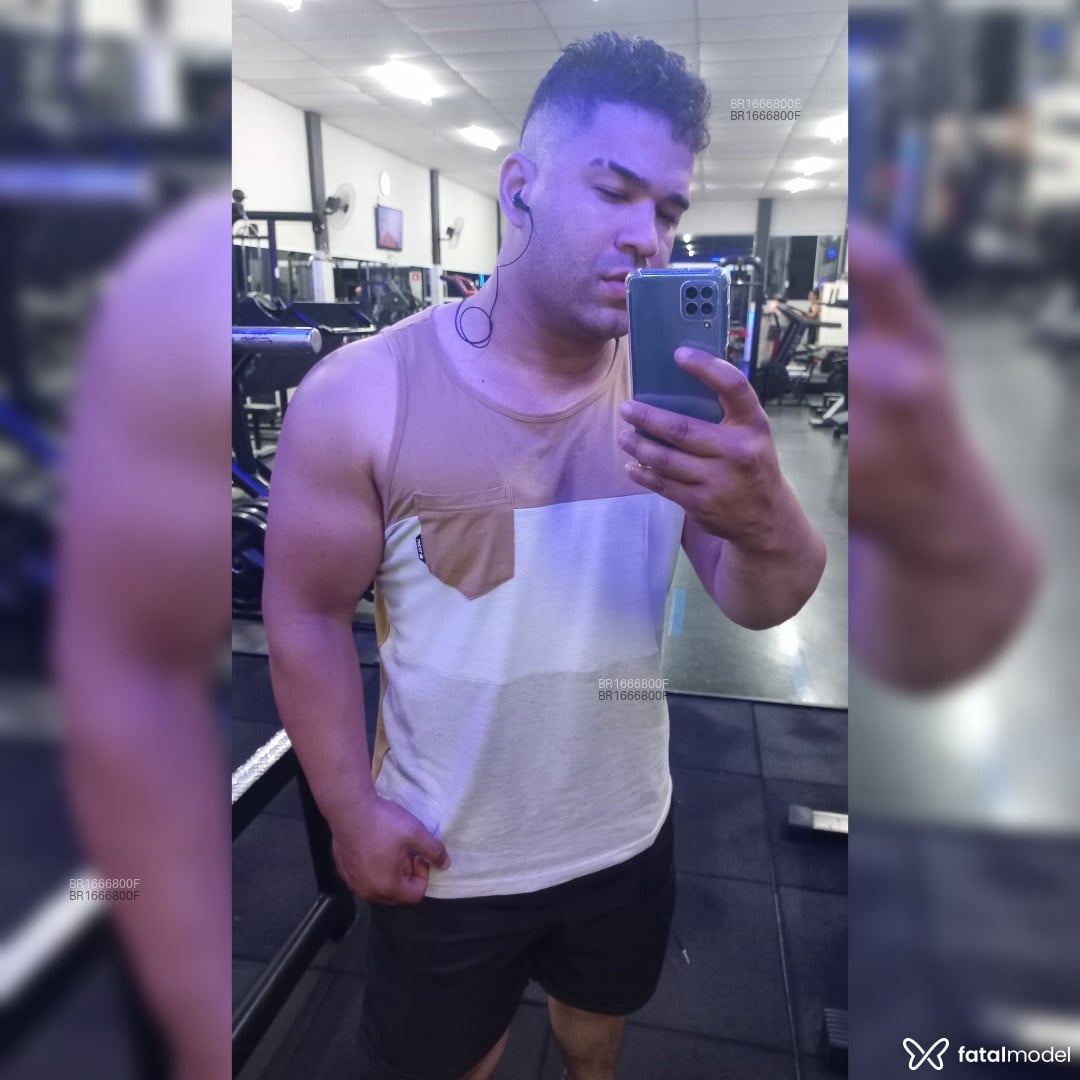 Acompanhante homem morena (o) de olhos pretos - Morenuu