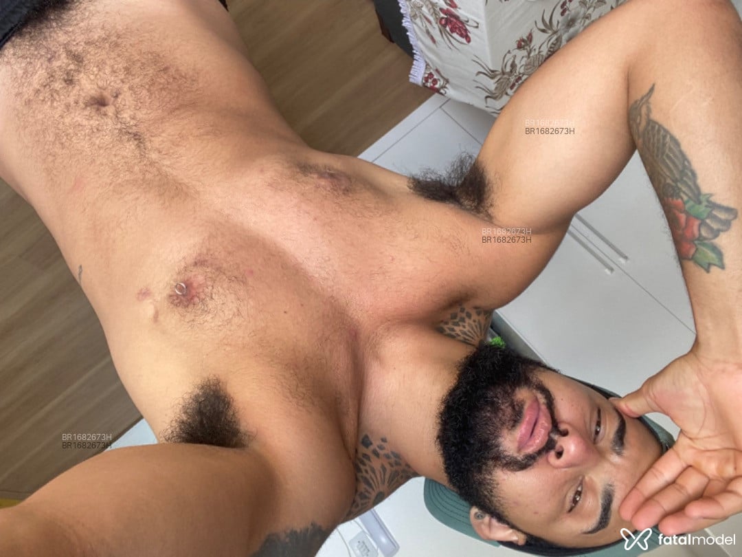 Acompanhante homem com cabelo castanho de olhos castanhos em São Paulo - ENZO BOYTRANS