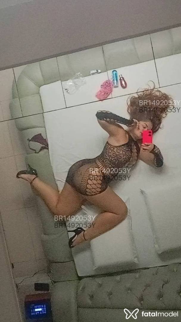 Acompanhante mulher ruiva (o) de olhos castanhos em Linhares - Manuella Bianchi