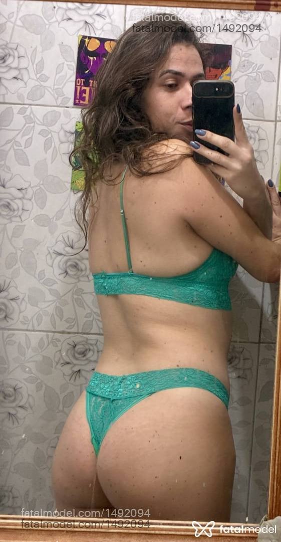 Acompanhante travesti com cabelo castanho de olhos castanhos em Feira de Santana - Karla Braga