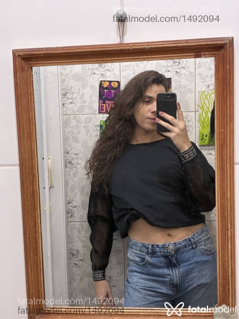 Acompanhante travesti com cabelo castanho de olhos castanhos em Feira de Santana Acompanhante travesti com cabelo castanho de olhos castanhos em Feira de Santana - Karla Braga