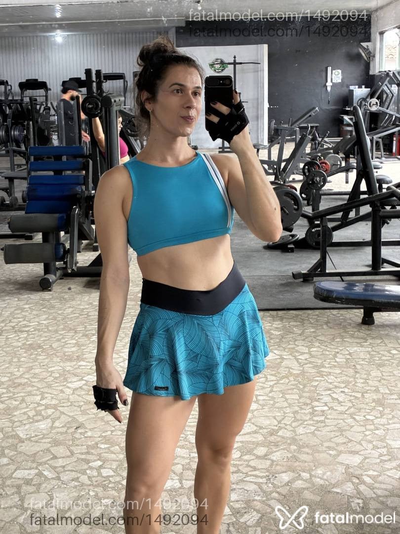 Acompanhante travesti com cabelo castanho de olhos castanhos - Karla Braga