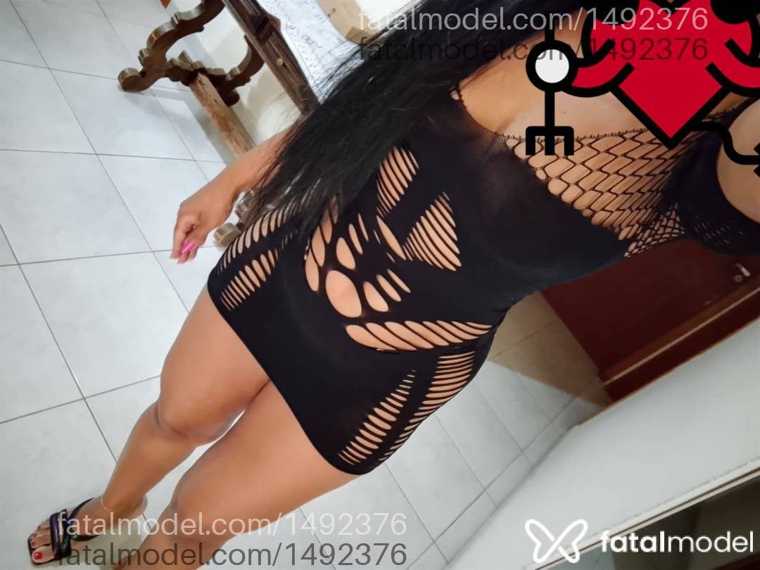 Acompanhante mulher morena (o) de olhos pretos - Daniela Diniz