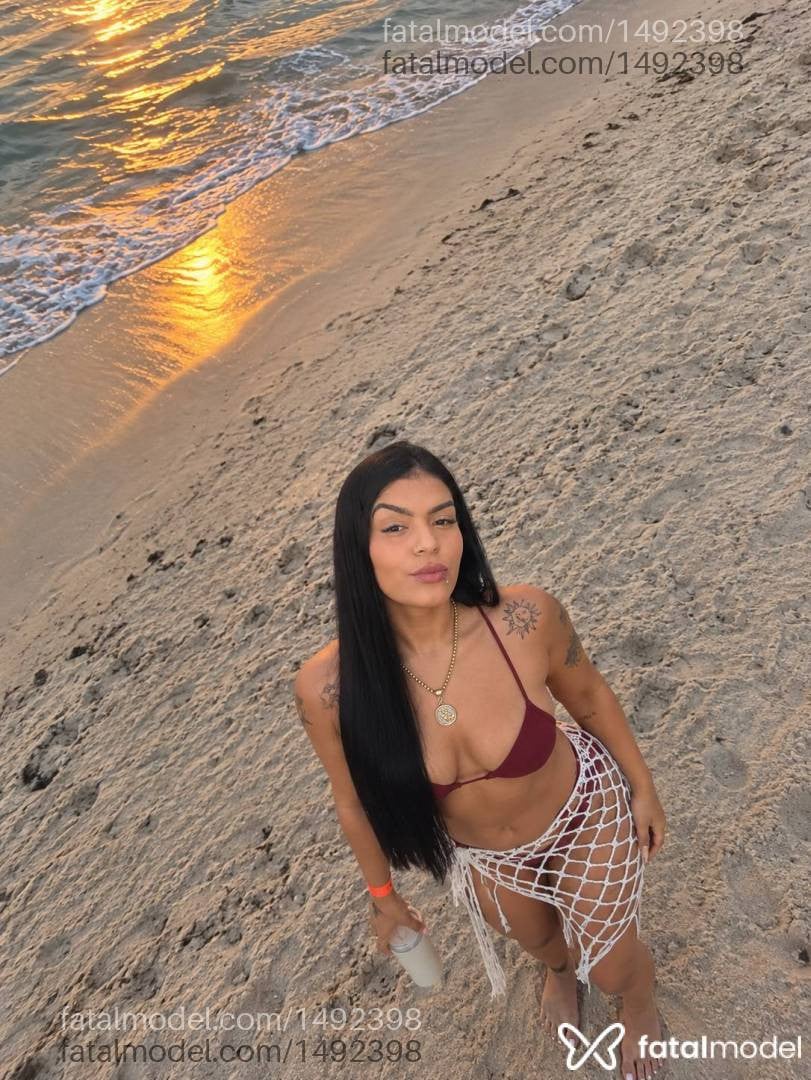 Acompanhante mulher morena (o) de olhos castanhos - Fernanda Bueno