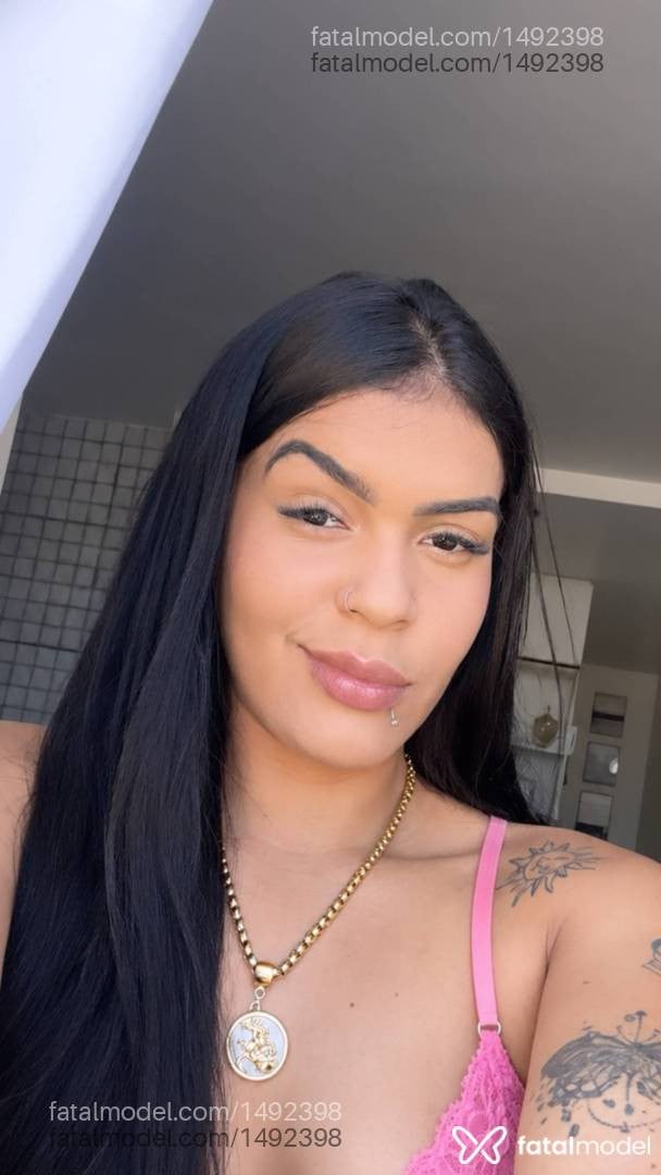 Acompanhante mulher morena (o) de olhos castanhos - Fernanda Bueno