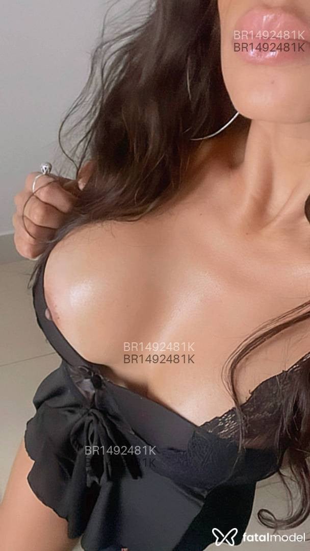 Acompanhante mulher morena (o) de olhos castanhos em Uberlândia - ISABELLA