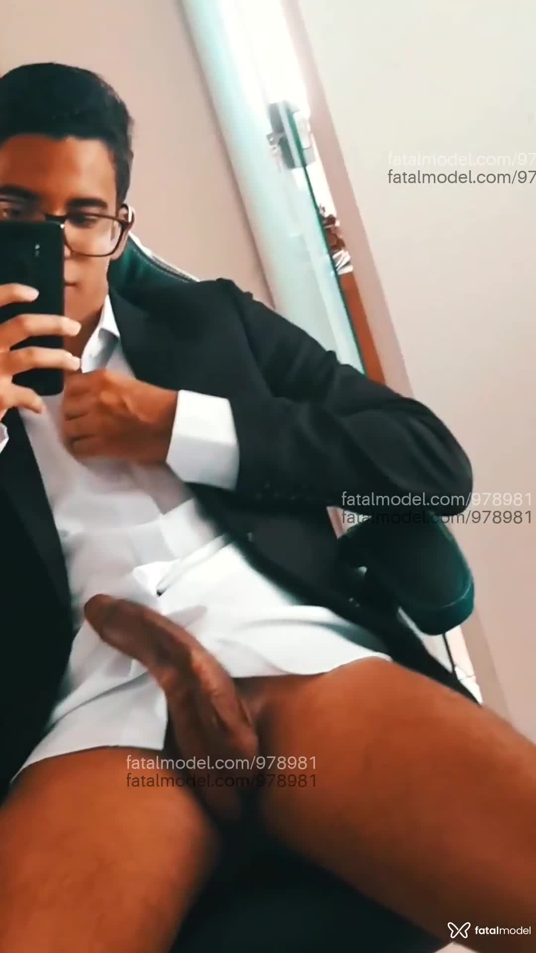 Acompanhante homem morena (o) de olhos pretos em Ribeirão Preto Acompanhante homem morena (o) de olhos pretos em Ribeirão Preto - Fernando