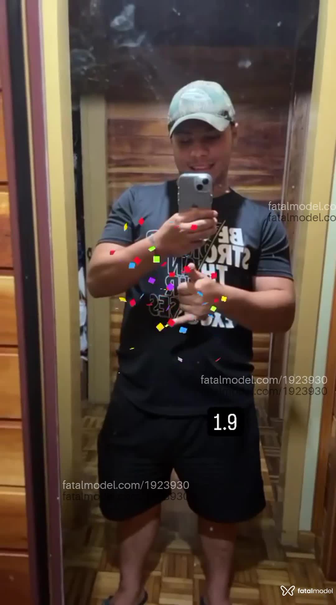 Acompanhante homem com cabelo castanho de olhos castanhos em Caxias do Sul - Leozinho