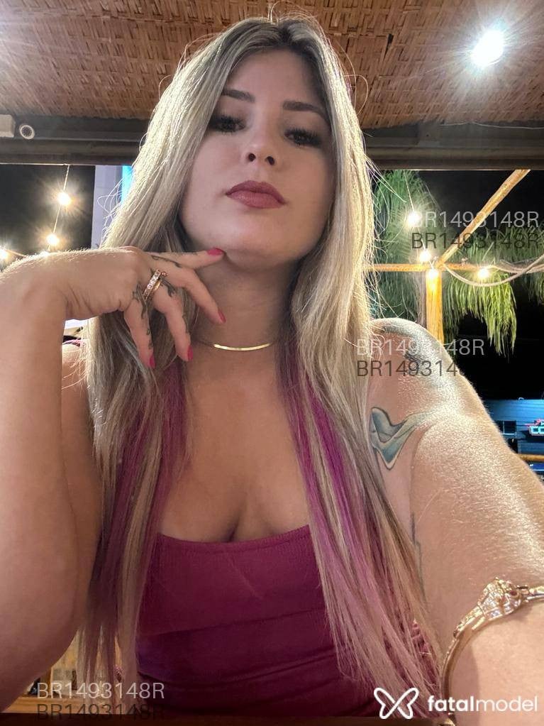 Acompanhante mulher loira (o) de olhos castanhos em Jundiaí Acompanhante mulher loira (o) de olhos castanhos em Jundiaí - Larissa Melo