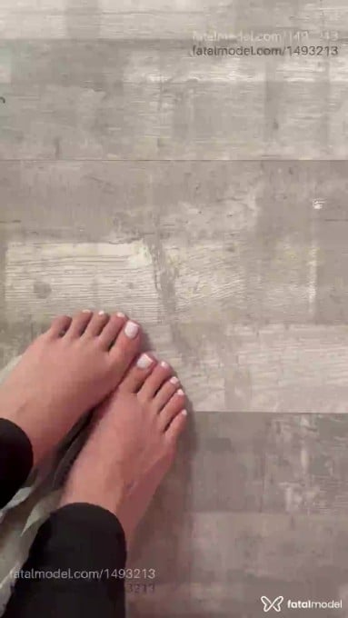 Acompanhante mulher com cabelo castanho de olhos verdes em Curitiba Acompanhante mulher com cabelo castanho de olhos verdes em Curitiba - Vitória Russo