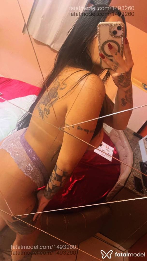Acompanhante mulher com cabelo castanho de olhos verdes em São Paulo - Joyce Mancinne