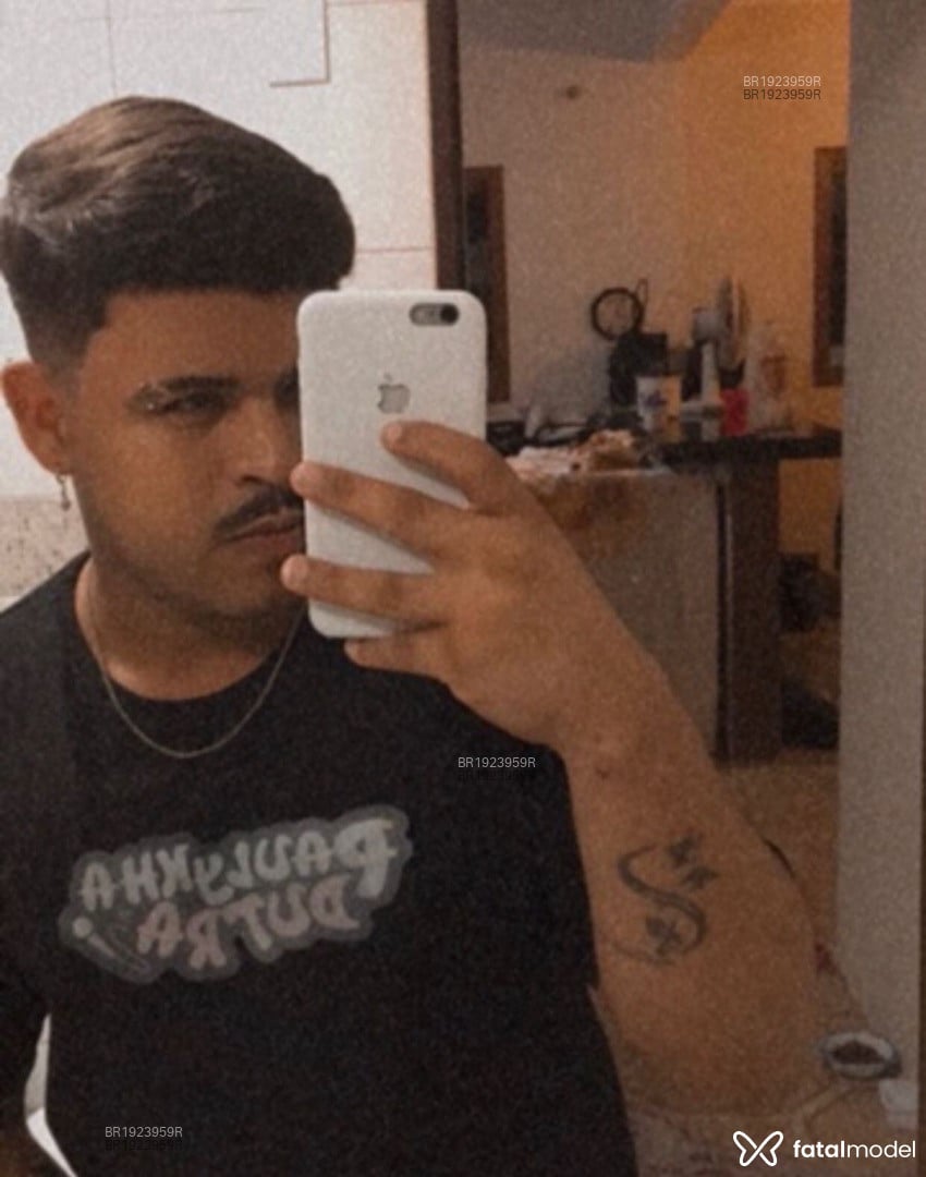 Acompanhante homem morena (o) de olhos pretos em Vitória Acompanhante homem morena (o) de olhos pretos em Vitória - Kauan