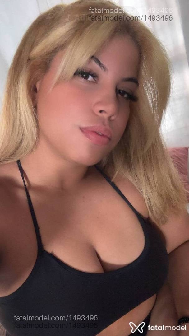Acompanhante mulher loira (o) de olhos castanhos - Sheila Mancini