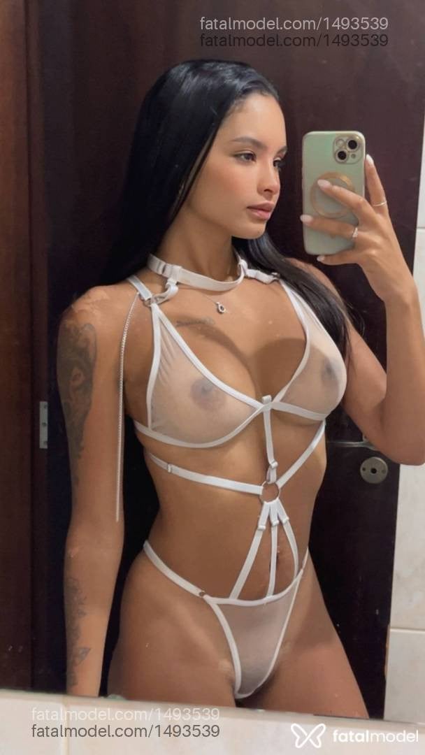 Acompanhante mulher morena (o) de olhos castanhos - Dalila