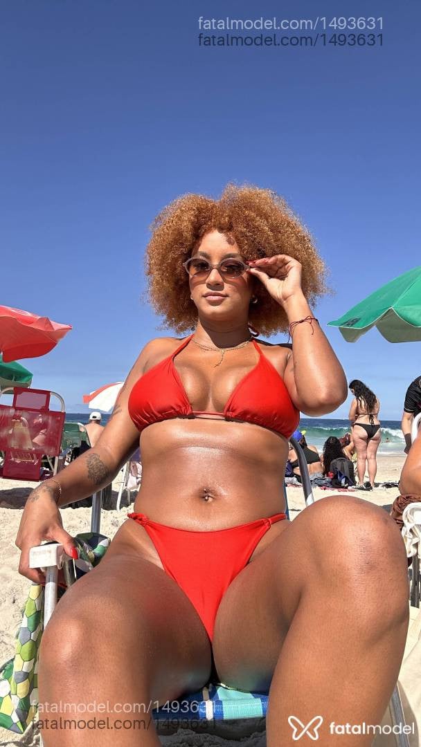 Acompanhante mulher com cabelo castanho de olhos castanhos - Aninha Ebony