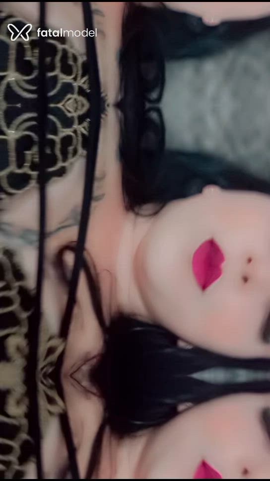 Acompanhante mulher morena (o) de olhos mel - Bella Honorato