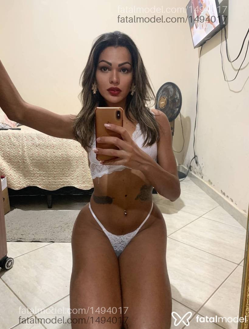 Acompanhante travesti loira (o) de olhos pretos em Muriaé - Brunna