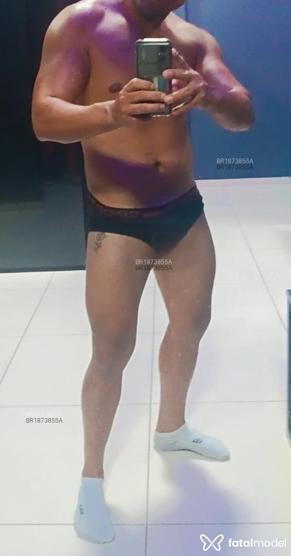 Acompanhante homem com cabelo castanho de olhos castanhos em Blumenau - Ricardo