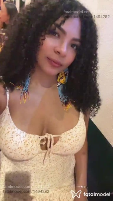 Acompanhante mulher morena (o) de olhos pretos - Ana Luiza