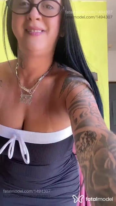 Acompanhante mulher morena (o) de olhos mel - Mel Acompanhante mulher morena (o) de olhos mel - Mel