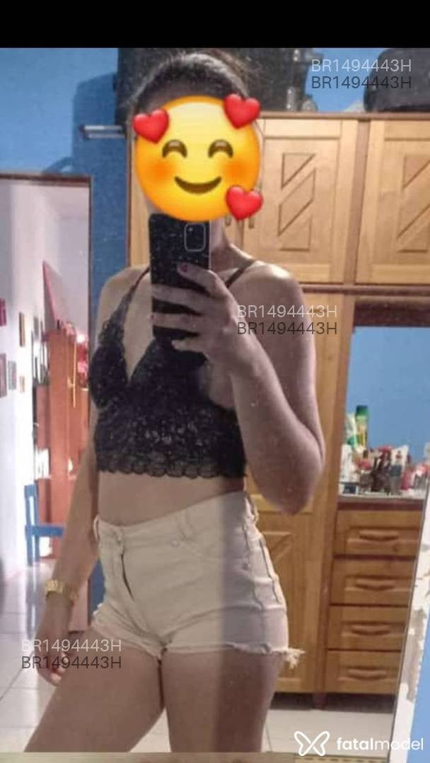 Acompanhante mulher com cabelo castanho de olhos castanhos em Vilhena - Karolll