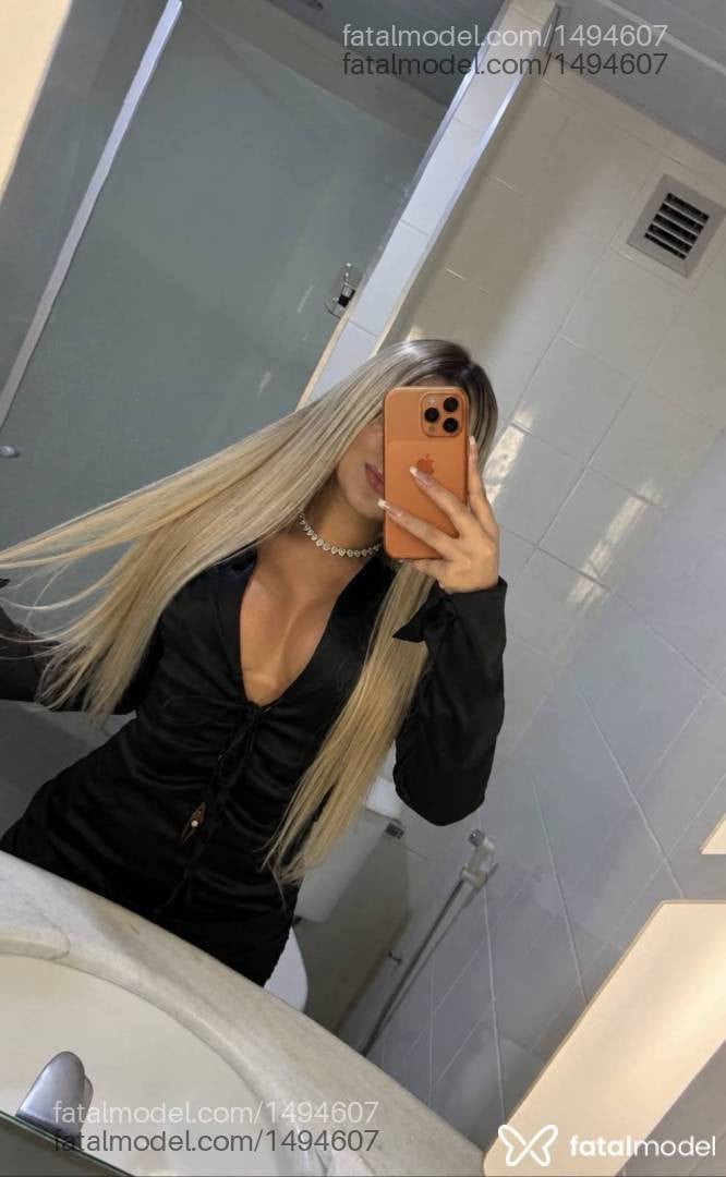 Acompanhante mulher loira (o) de olhos azuis - Sofia