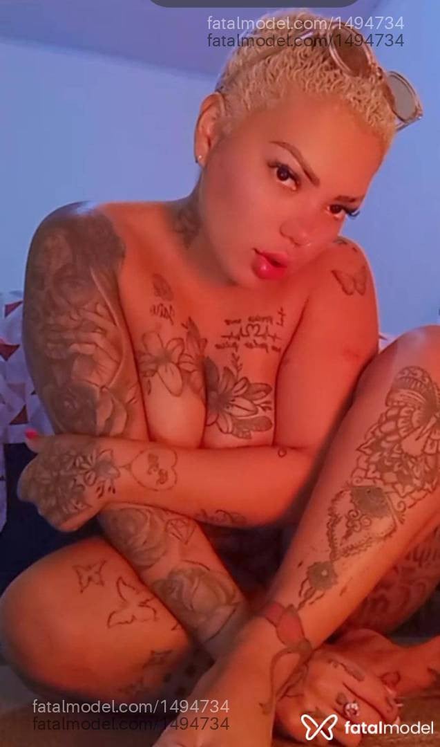 Acompanhante mulher com cabelo castanho de olhos castanhos - Brenda Emanuelle