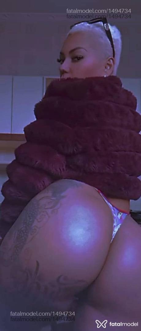 Acompanhante mulher com cabelo castanho de olhos castanhos em São José - Brenda Emanuelle