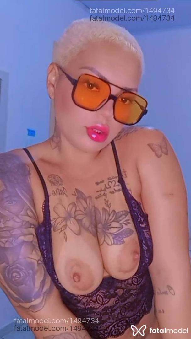 Acompanhante mulher com cabelo castanho de olhos castanhos - Brenda Emanuelle