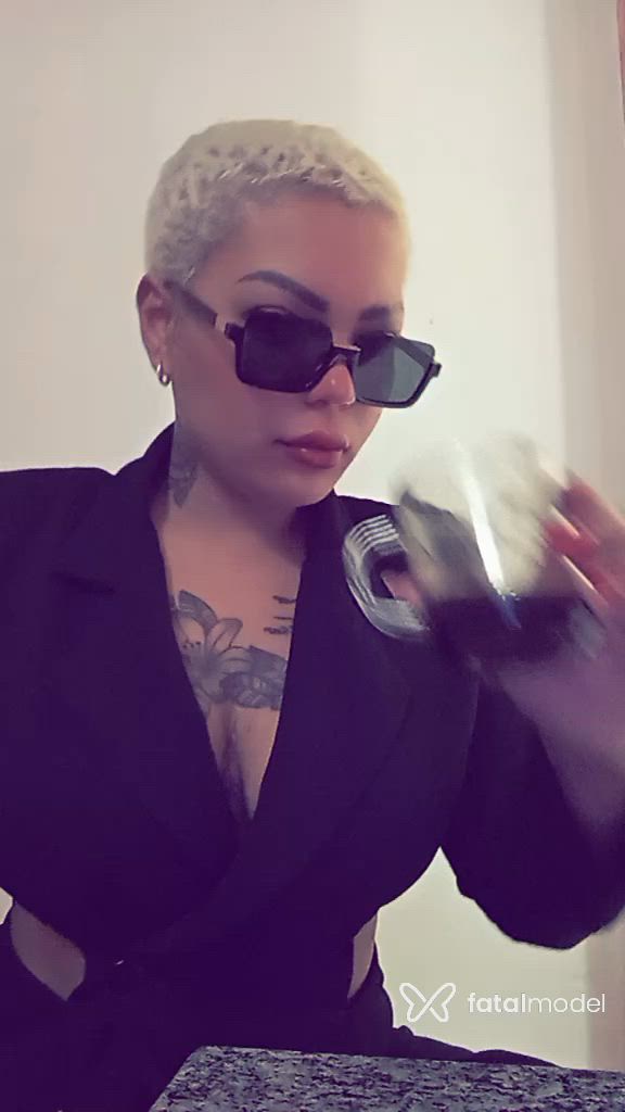 Acompanhante mulher com cabelo castanho de olhos castanhos - Brenda Emanuelle
