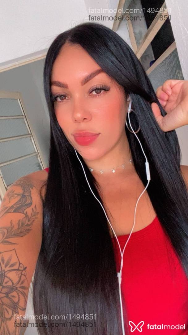 Acompanhante mulher morena (o) de olhos castanhos - PAULA