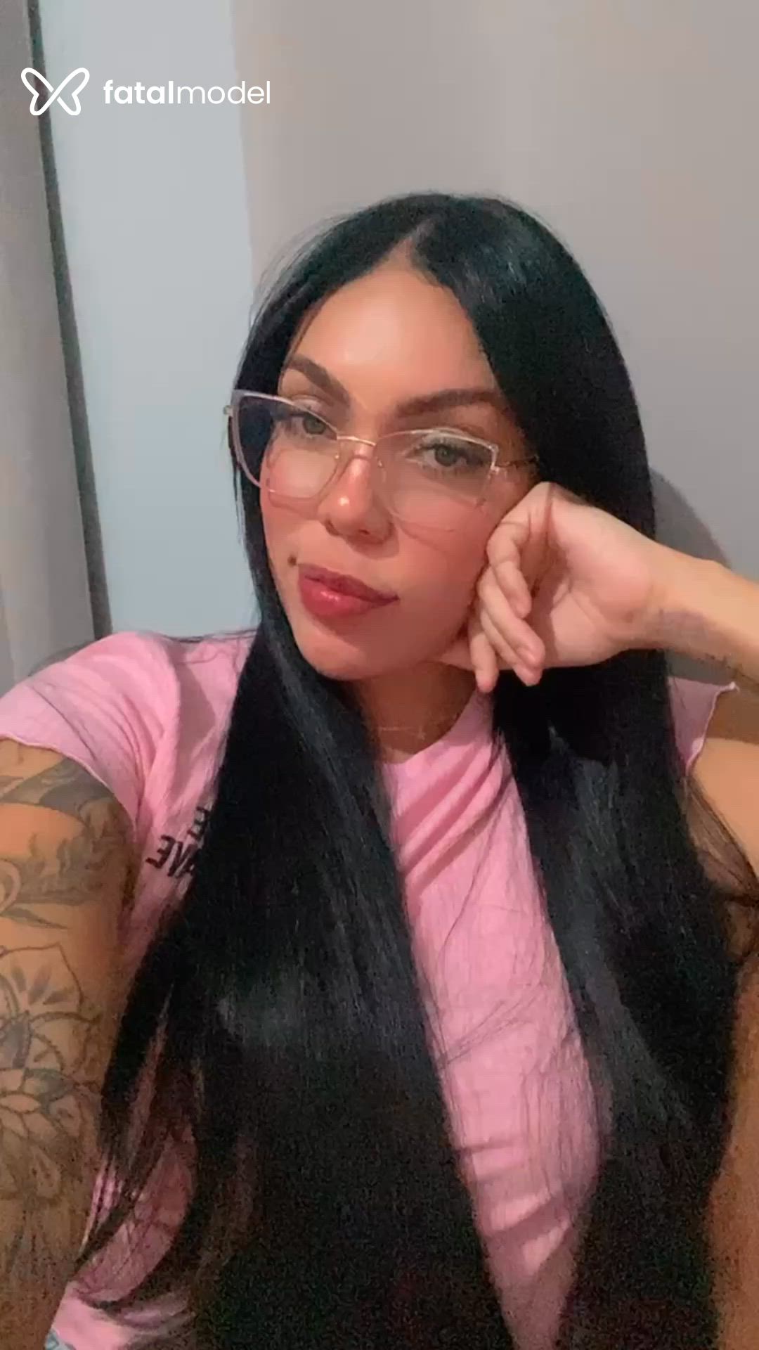 Acompanhante mulher morena (o) de olhos castanhos em Lorena Acompanhante mulher morena (o) de olhos castanhos em Lorena - PAULA