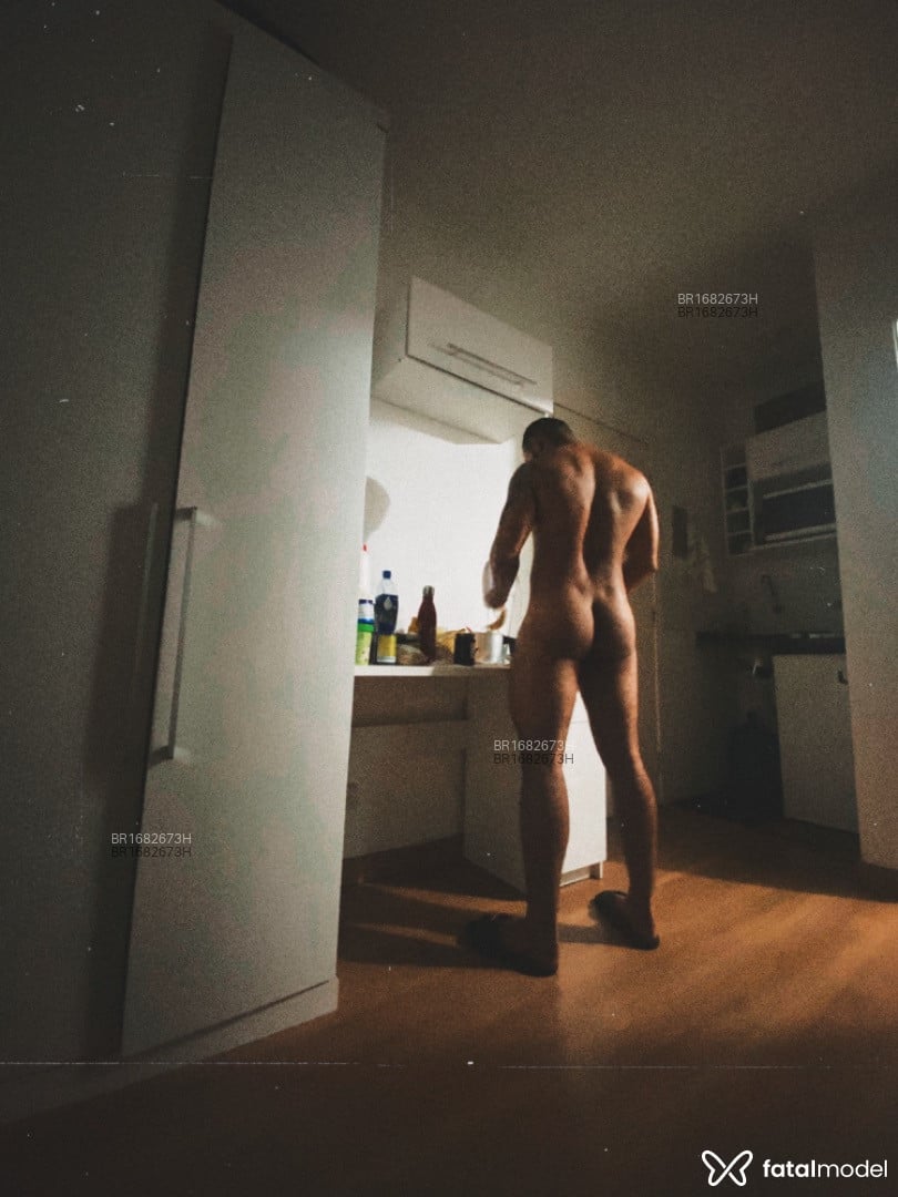 Acompanhante homem com cabelo castanho de olhos castanhos em São Paulo - ENZO BOYTRANS
