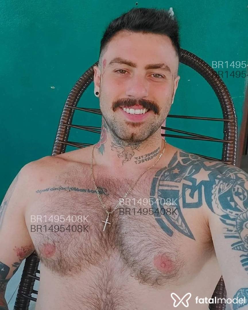 Acompanhante homem loira (o) de olhos verdes em Tatuí - VITOR REIS