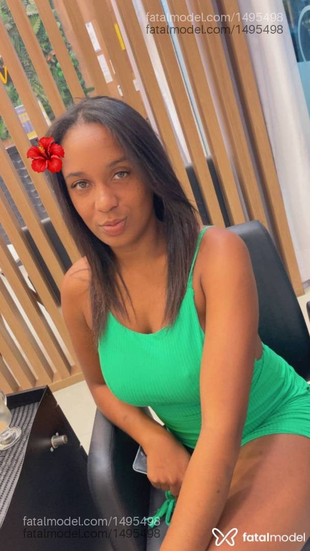 Acompanhante mulher com cabelo castanho de olhos castanhos em Vitória da Conquista Acompanhante mulher com cabelo castanho de olhos castanhos em Vitória da Conquista - Jessica Gomes